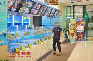 沈阳开海季,海鲜加工厂铁锹装海鲜,虾爬子赶快走